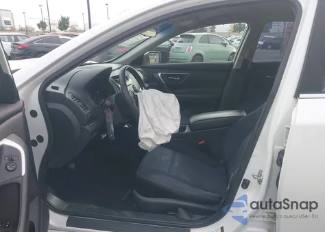 2016 Nissan Altima 2.5 S из США, поврежденный, VIN 1N4AL3AP8GC166984